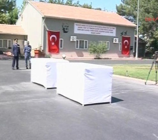 Şehit pilotlara hüzünlü veda - Resim: 4