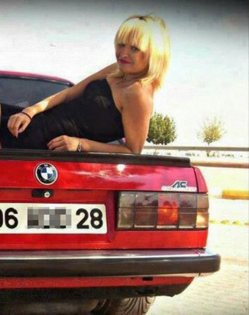Tofaş kızlarını alaşağı eden BMW kızları dünyaya yayılıyor! - Resim: 3
