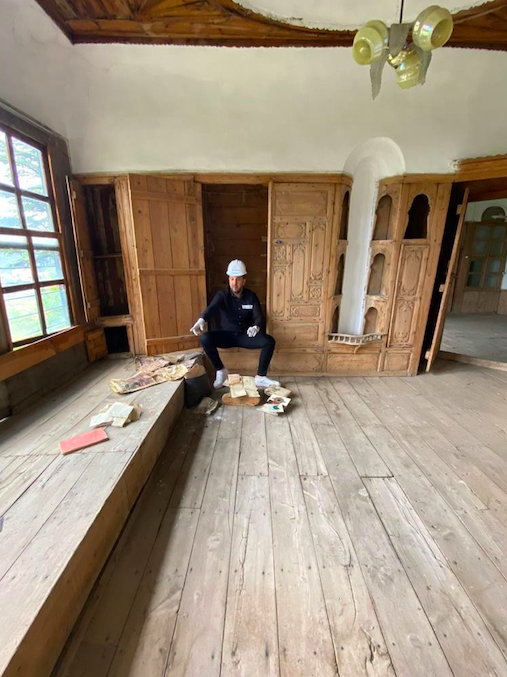 Kur'an-ı Kerim'i gizli bölmede saklamış Osman Yüksel Serdengeçti'nin evindeki restorasyonda çıktı - Resim: 2