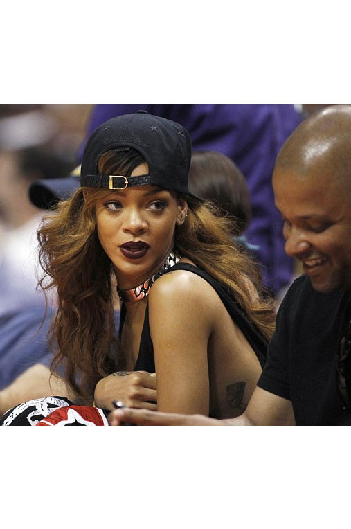 Rihanna'dan sevgilisine kel nispet - Resim: 2