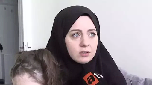 5 yıldızlı otelde daha önce görülmemiş ihmal! Kahvenin yanına su yerine koydukları sıvı pes dedirtti - Resim: 0