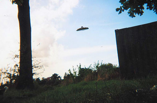 Yoksa yalnız değil miyiz? - Resim: 3