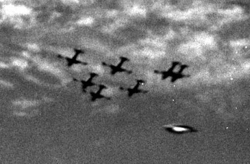 Yoksa yalnız değil miyiz? - Resim: 4