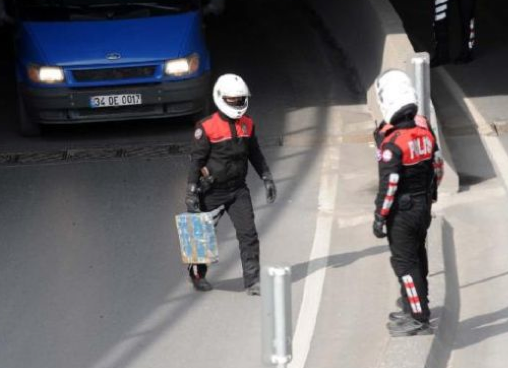 Polisin yaptığına bakın! - Resim: 3