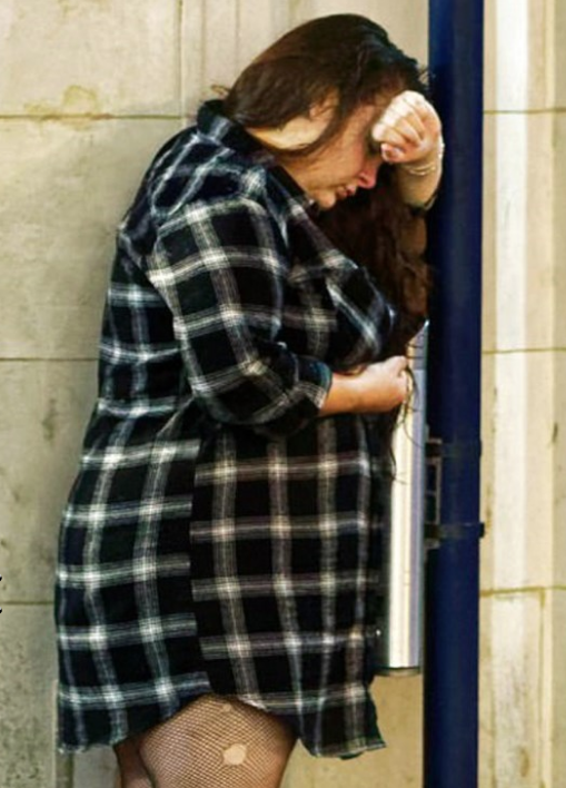 Eğlencenin dozu kaçtı! Noel öncesi skandal kareler - Resim: 4