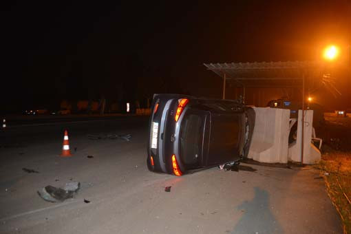 Ne yaptın sen? Alkollü sürücü polis noktasına daldı... - Resim: 1