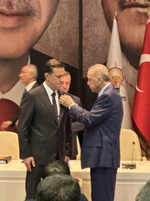 İYİ Parti'den istifa eden Nebi Hatipoğlu AK Parti'ye katıldı! Rozetini Erdoğan taktı! Daha önce ne demişti? - Resim: 3