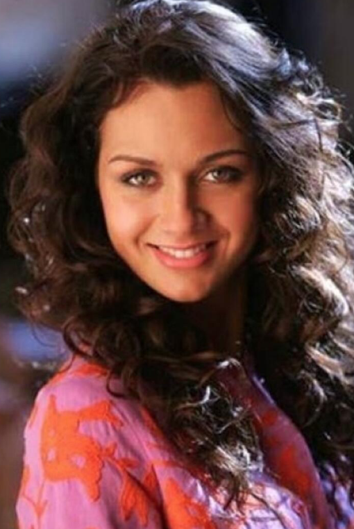 Ekranların gözdesi ünlü oyuncunun bu halini kimse bilmiyor! O da estetik güzeliymiş - Resim: 2