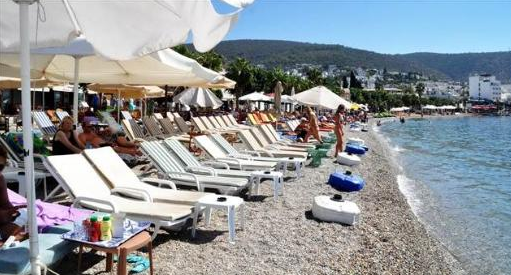 Bodrum sahilleri bomboş kaldı - Resim: 1