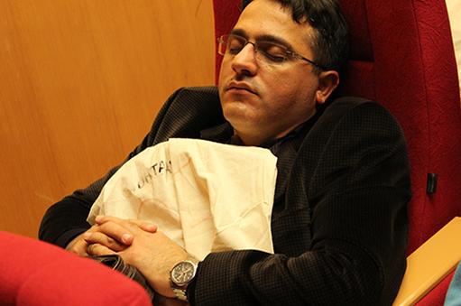 Oyların üzerinde uyuyan Türkiye - Resim: 1