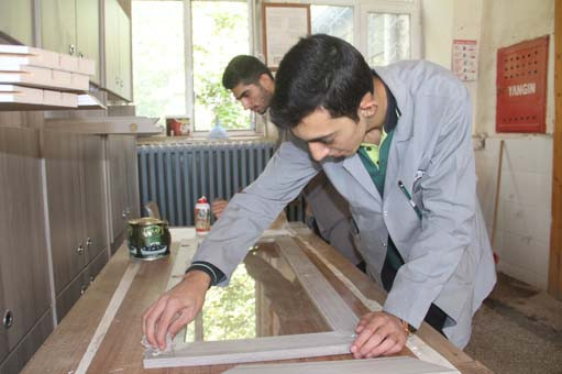 Öğrencilerin üretim yaptığı okul 1 milyon 150 bin lira kazandı - Resim: 2