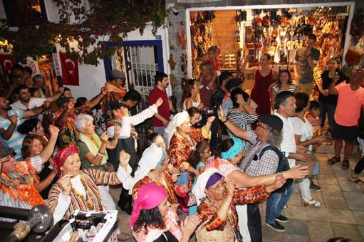 Bodrum'da turistleri şoke eden manzara! Telefona sarıldılar... - Resim: 2