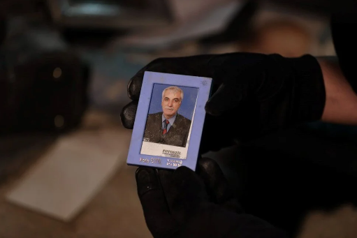 Hepsi Ebrar Sitesi'nin enkazından çıktı, fotoğraf albümleri görenleri duygulandırdı - Resim: 4