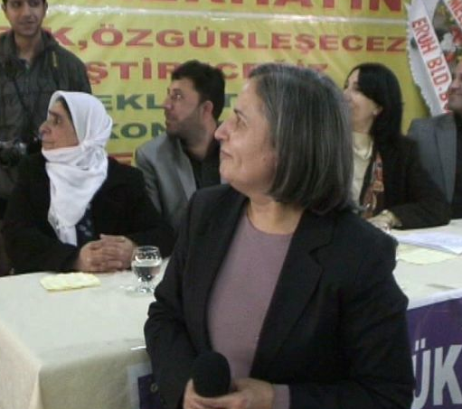 Kışanak Türk bayrağı asılırken bakın ne yaptı - Resim: 4