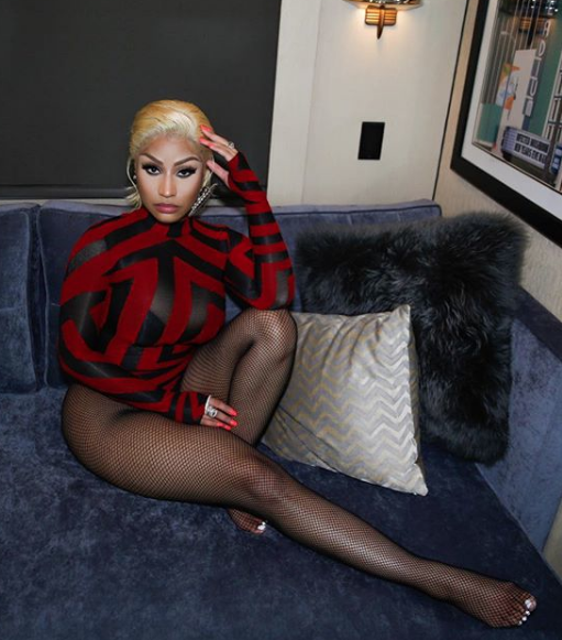 Dünyaca ünlü sanatçının sabıkalı sevgilisiyle yatak pozu olay oldu - Resim: 4