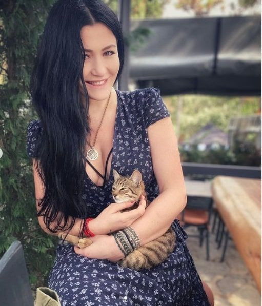 Yaş 19 dizisinin yıldızı Deniz Çakır imaj yeniledi değişimi herkesi şaşırttı - Resim: 3