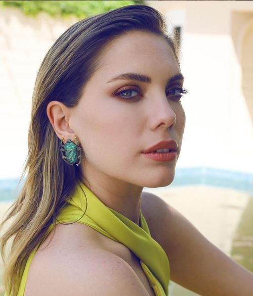 FOX TV'nin entrikalı dizisi Yasak Elma'nın yıldızı Eda Ece küvet pozlarıyla ortalığı salladı - Resim: 1