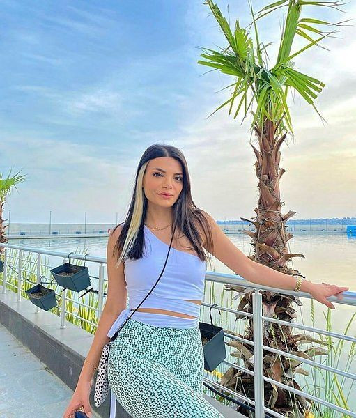 İhanetin fotoğrafını gördü AVM'nin terasından atladı! 'Kızım 2.5 saat sedyede kaldı. Beyin cerrahı gelmedi' - Resim: 2