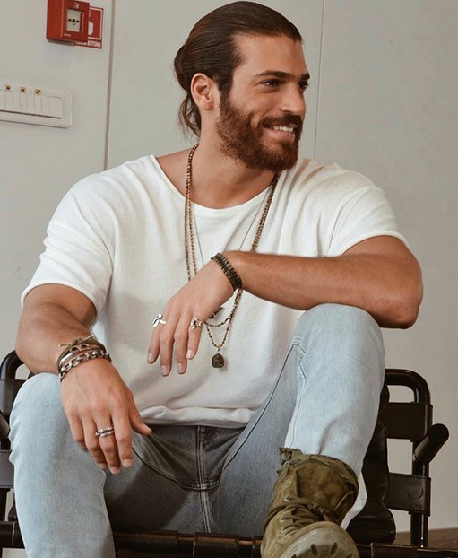 Can Yaman'ın annesi Güldem Yaman kimdir babası da çok genç - Resim: 1