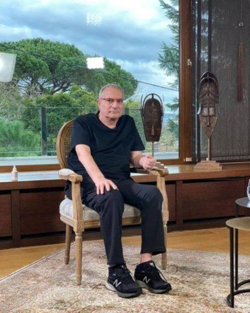 Mehmet Ali Erbil 'İki yıl sonra ilk tıraşım' deyip kendisinin tıraş olduğu anları paylaştı - Resim: 1