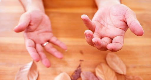 Ellerim çok titriyor ne yapmalıyım? Titremenin farklı sebepleri var! - Resim: 3