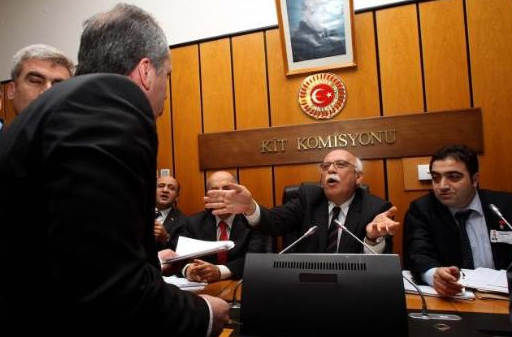 Meclis'te kızılca kıyamet koptu - Resim: 3