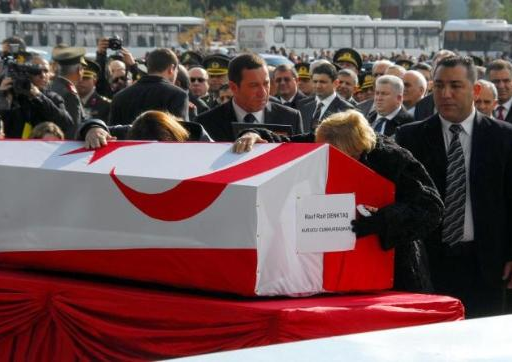 Denktaş'a ilk veda - Resim: 2