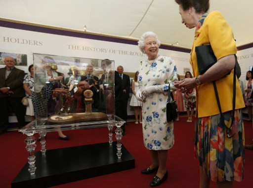 Kraliçe Elizabeth at yarışlarından servet kazandı - Resim: 4