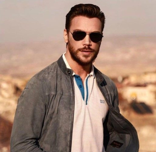 Sinan Akçıl'dan bomba açıklamalar geldi! Sanatçı muhabirlerin o sorusuna bakın nasıl cevap verdi! - Resim: 1