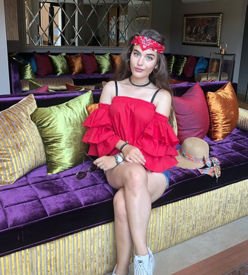 Küçük Gelin dizisinin yıldızı Çağla Şimşek büyüdü! Son haliyle tanımak adeta imkansız - Resim: 3