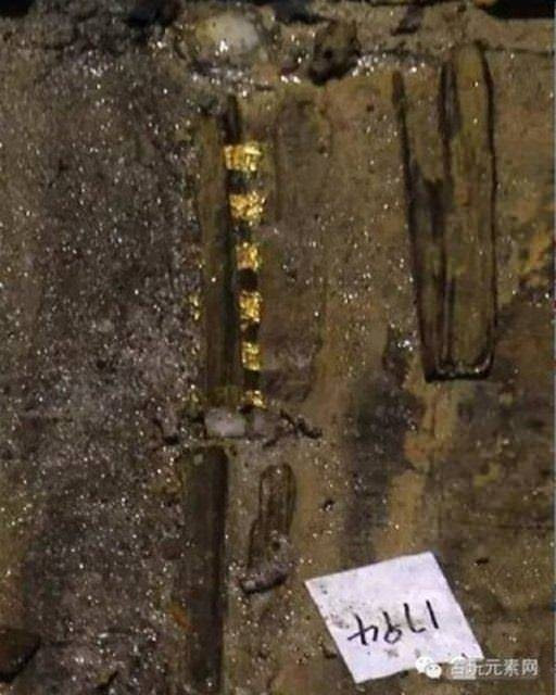 2 bin yıllık mezarı açtılar içinden çıkan akıl alır değil - Resim: 2