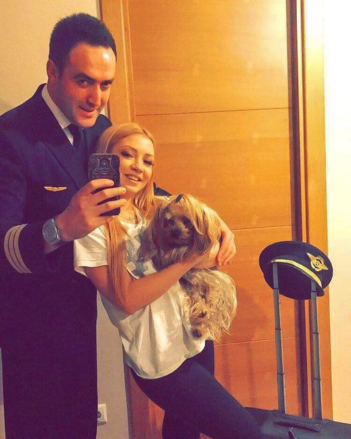 Ece Seçkin'e pilot sevgilisi cip alınca boyunu eleştirenlere olay gönderme yaptı - Resim: 1