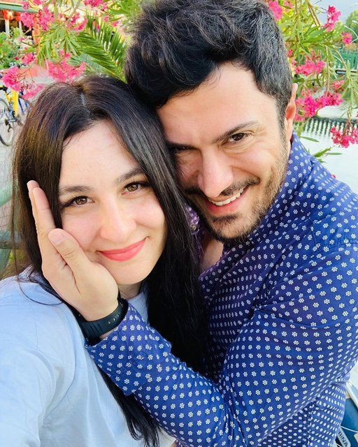 EDHO sayesinde tanınan Yasemin Sakallıoğlu nişanlısı Burak Yırtar ile ayrıldı - Resim: 2