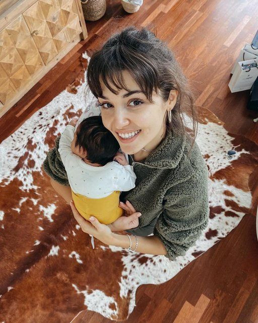 Hande Erçel: 'Tam Zamanlı Teyzecilik' notuyla Aylin Mavi ile pozlarını paylaştı! - Resim: 3