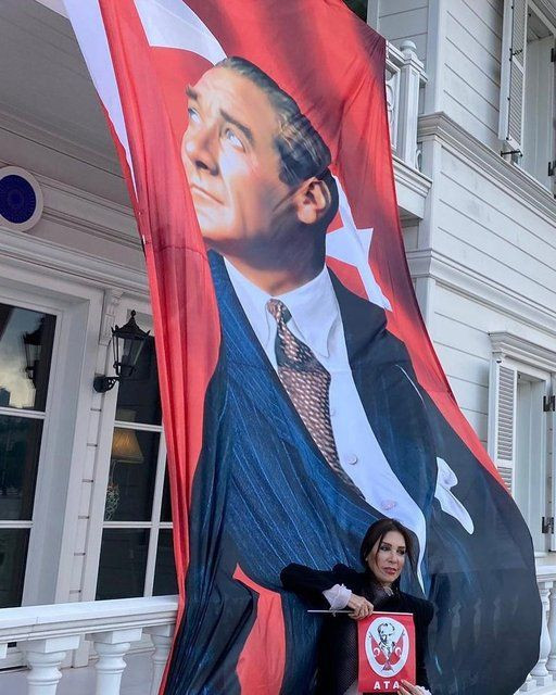 Pınar Altuğ'dan dikkat çeken 29 Ekim mesajı bakın ünlüler nasıl kutladı - Resim: 3