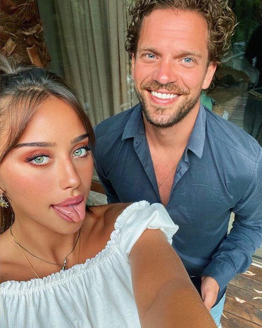 Hamdi Alkan'ın kızı Zeynep Alkan havaya kaldırıp gösterdi! Merak edilen soruya yanıt verdi - Resim: 1