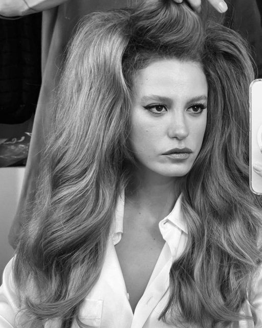 Serenay Sarıkaya TikTok modasına uydu: 'E daha daha nasılsınız' paylaşımı - Resim: 1