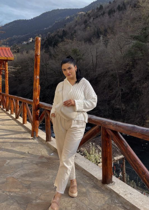 Gelin adayı Hanife Gürdal mahremini ilan etti: Eşiyle birlikte yatak odasından paylaştı! - Resim: 3