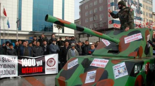 28 Şubat'ın tanklarını yürüttüler! - Resim: 3