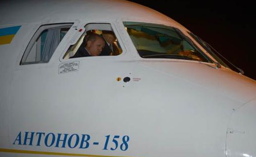 Başbakan Erdoğan pilot koltuğunda - Resim: 2