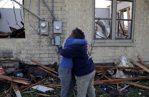 Çok sayıda ölü var! ABD'yi kasırga vurdu ev ve iş yerleri yıkıldı depremden farksız görüntüler - Resim: 3