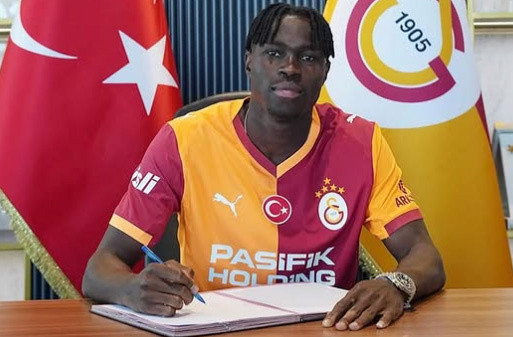 Galatasaray'dan Wilfried Singo hakkındaki iddialara zehir zemberek yanıt - Resim: 0