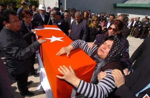 Şehit cenazeleri yürekleri dağladı - Resim: 1