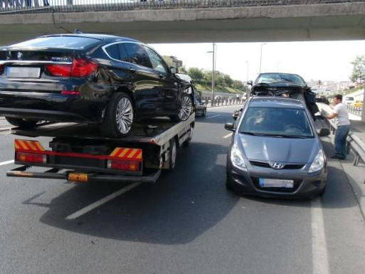 E-5'i trafiğe kapatan kaza! - Resim: 2