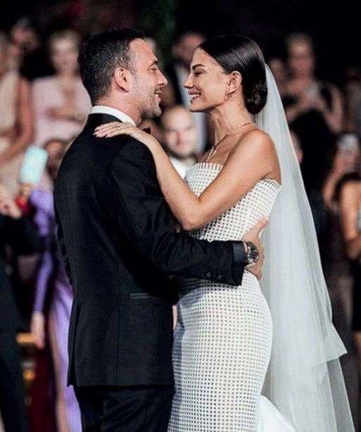 Oğuzhan Koç, Demet Özdemir ayrılığıyla ilgili ilk kez konuştu - Resim: 1