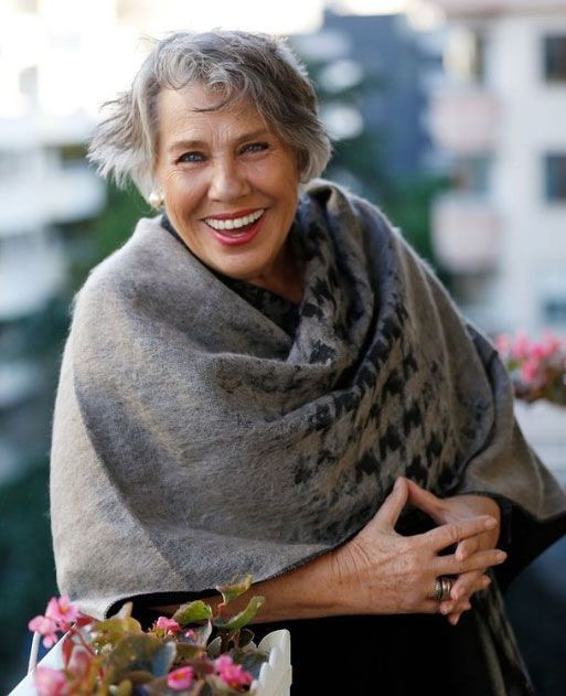 Işıl Yücesoy gençlik fotoğrafını paylaştı, görenler gözlerine inanamadı! - Resim: 1