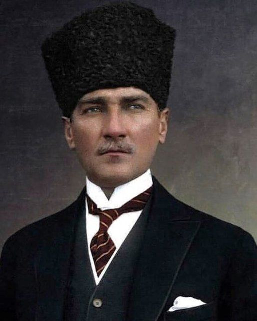 Ünlülerden 19 Mayıs 1919 Atatürk'ü Anma Gençlik ve Spor Bayramı paylaşımları! - Resim: 4