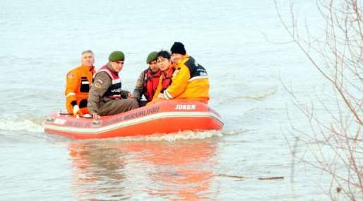 Kaçaklar yardım için jandarmayı aradı - Resim: 2