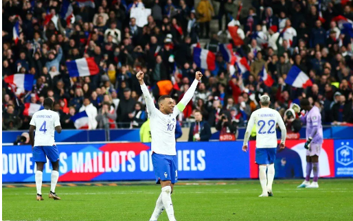 Trabzonspor'un yıldızları attı Yunanistan kazandı! EURO 2024 Elemeleri'nde gecenin sonuçları - Resim: 0