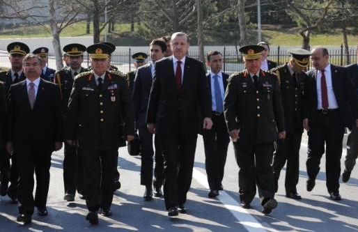 O sır konuşmanın fotoğrafları - Resim: 1